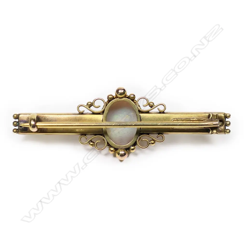 Harrop & Neill (Dunedin) 9ct gold and opal bar brooch, Image 1++